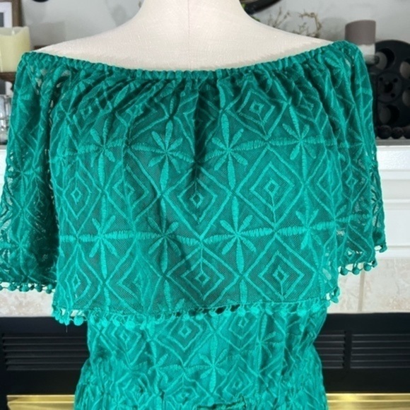 JACK By Bb Dakota Teal Lined Lace Romper With A Waist Ties And Draped Shoulders - Picture 4 of 14